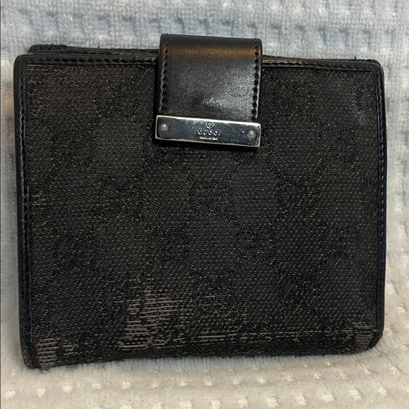 Gucci Wallet - Picture 1 of 14